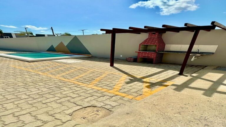 8f0a9593-9366-4931-9bd2-219c9e9189c5-1